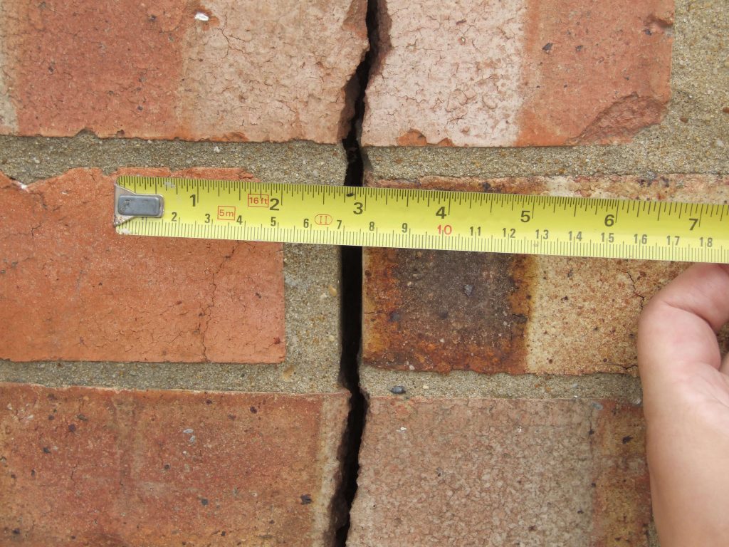 cracked masonry wall repair
